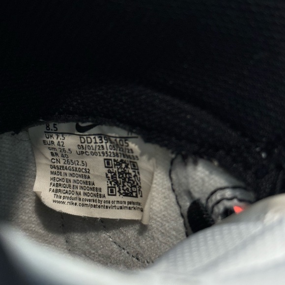 NIKE DUNK HI RETRO size 8.5 men’s/ 10 women - Picture 5 of 6